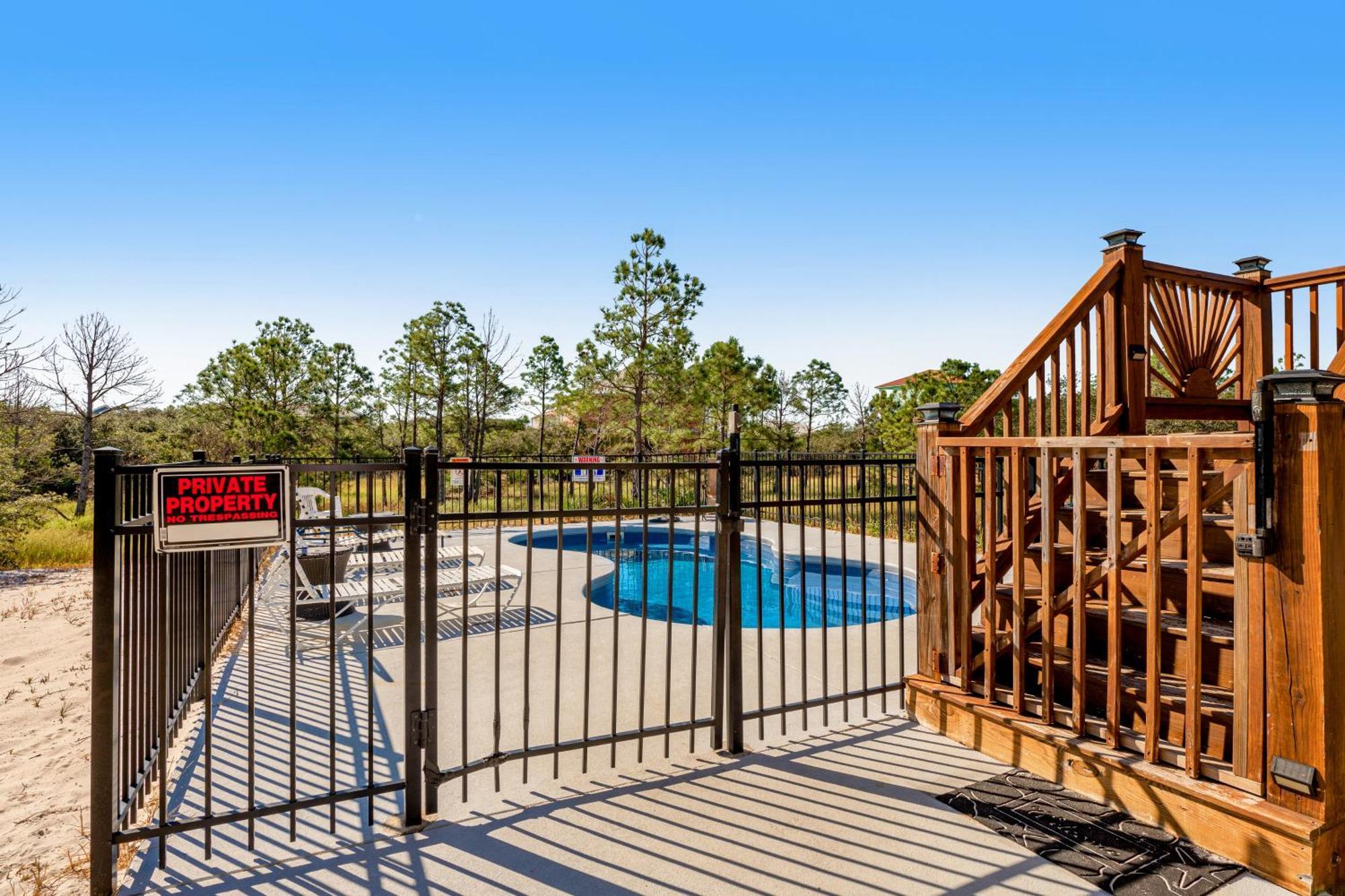 Southern Charm & Sunshine Paradise