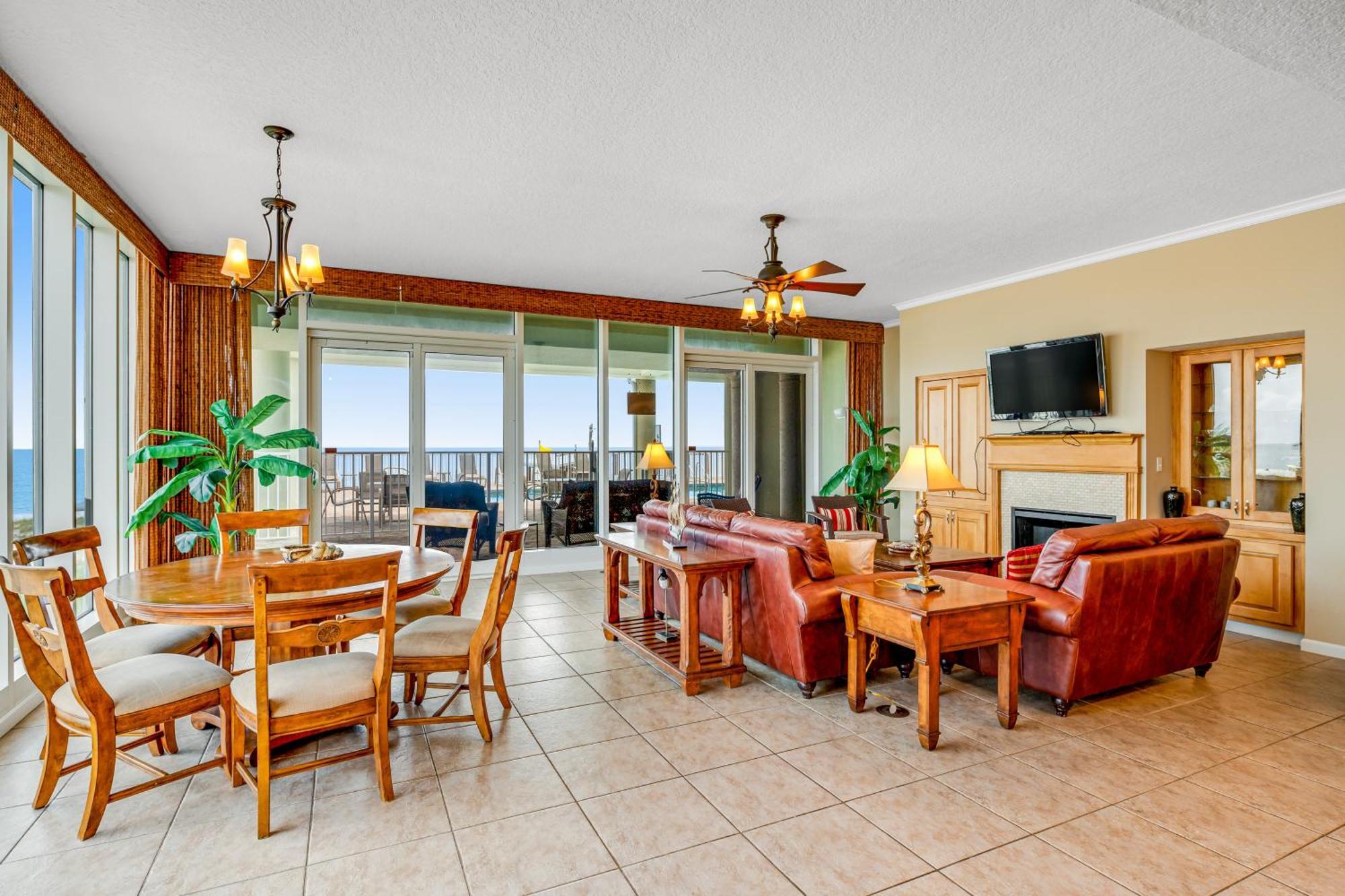 The Colonnades Iv Apartment