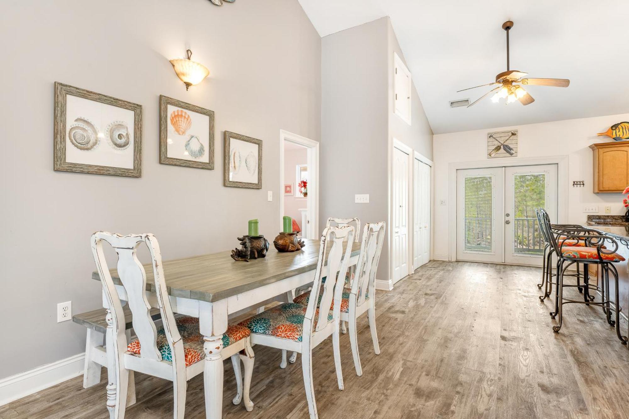 Southern Charm & Sunshine Paradise *