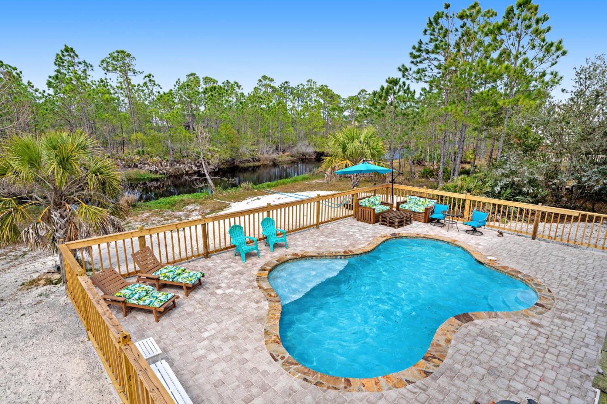 Southern Charm & Sunshine Paradise
