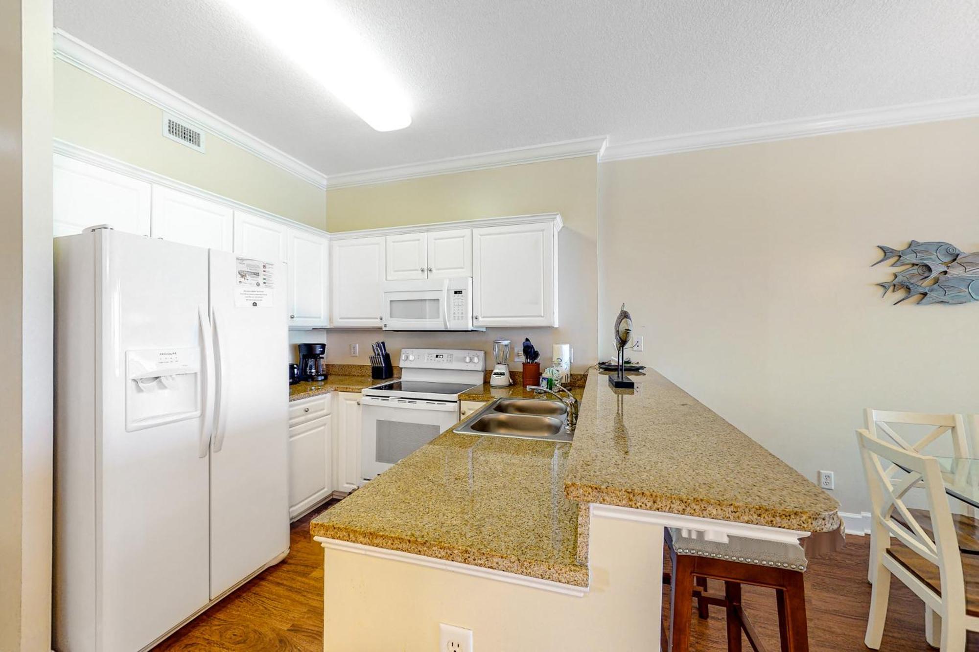 Apartment Island Royale #702 *