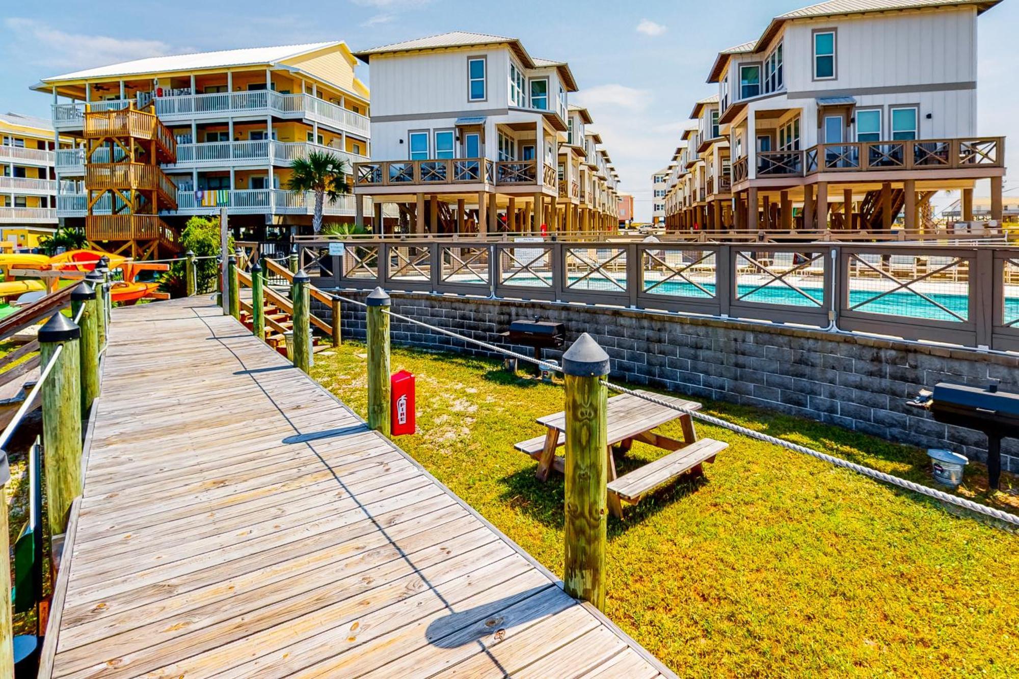 Blue Crab & Cool Breeze * Gulf Shores