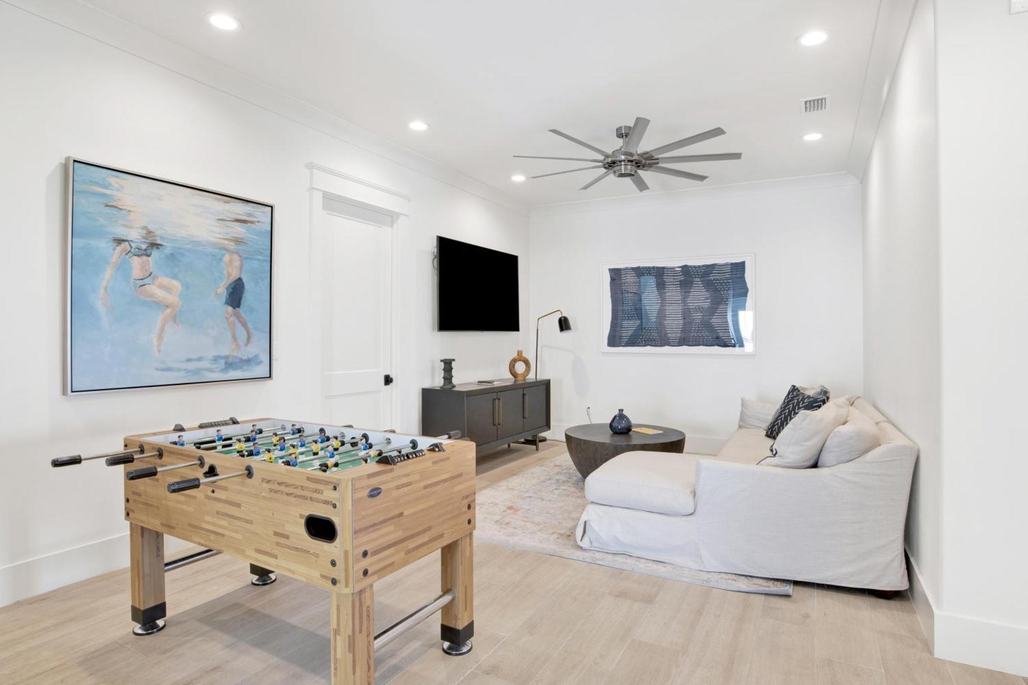 Holiday home Seaside West 12 Bdrm, 11,5 Bath, Private Pools, Sleeps 36