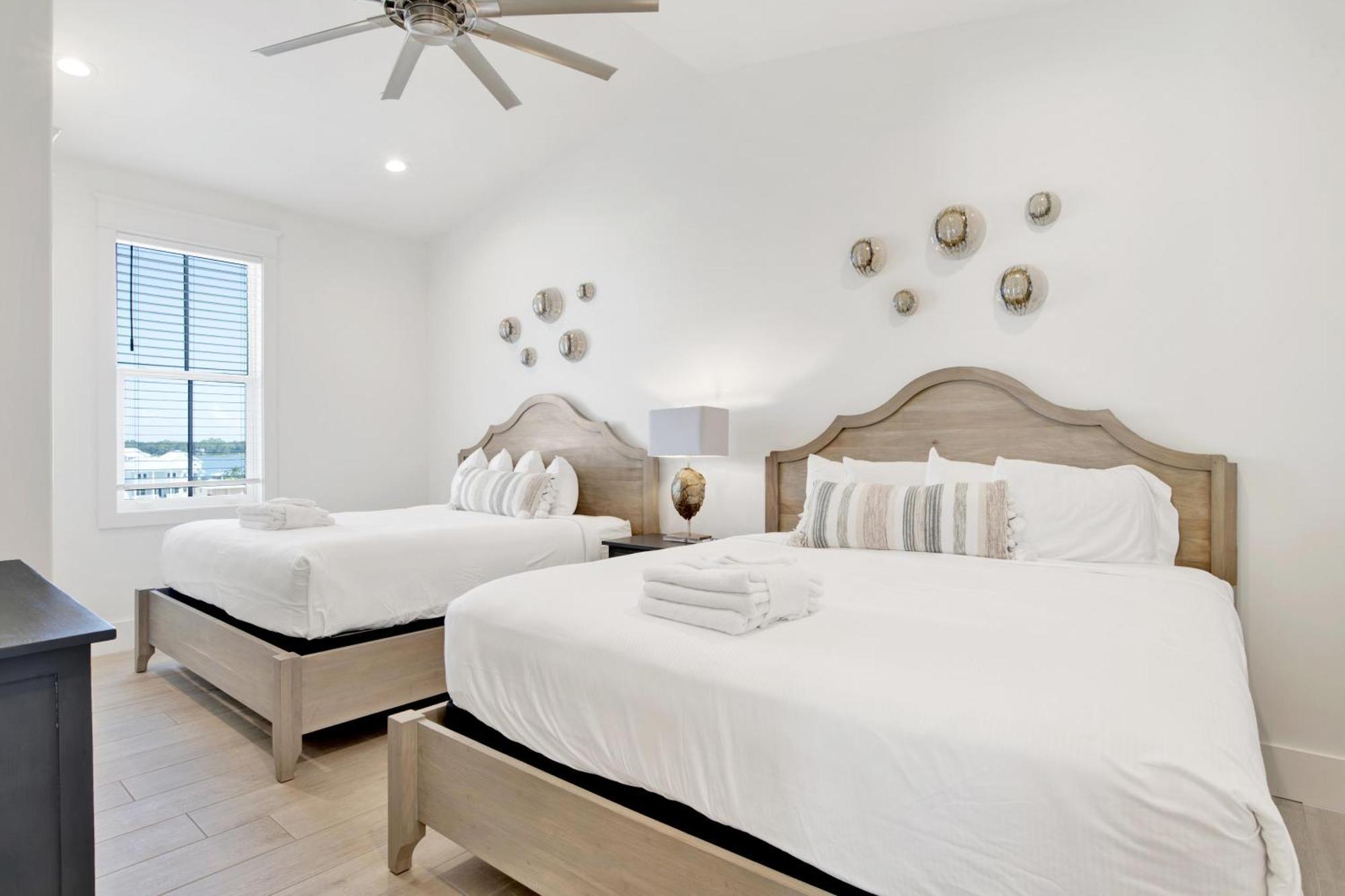 Seaside West 12 Bdrm, 11,5 Bath, Private Pools, Sleeps 36 * Gulf Shores