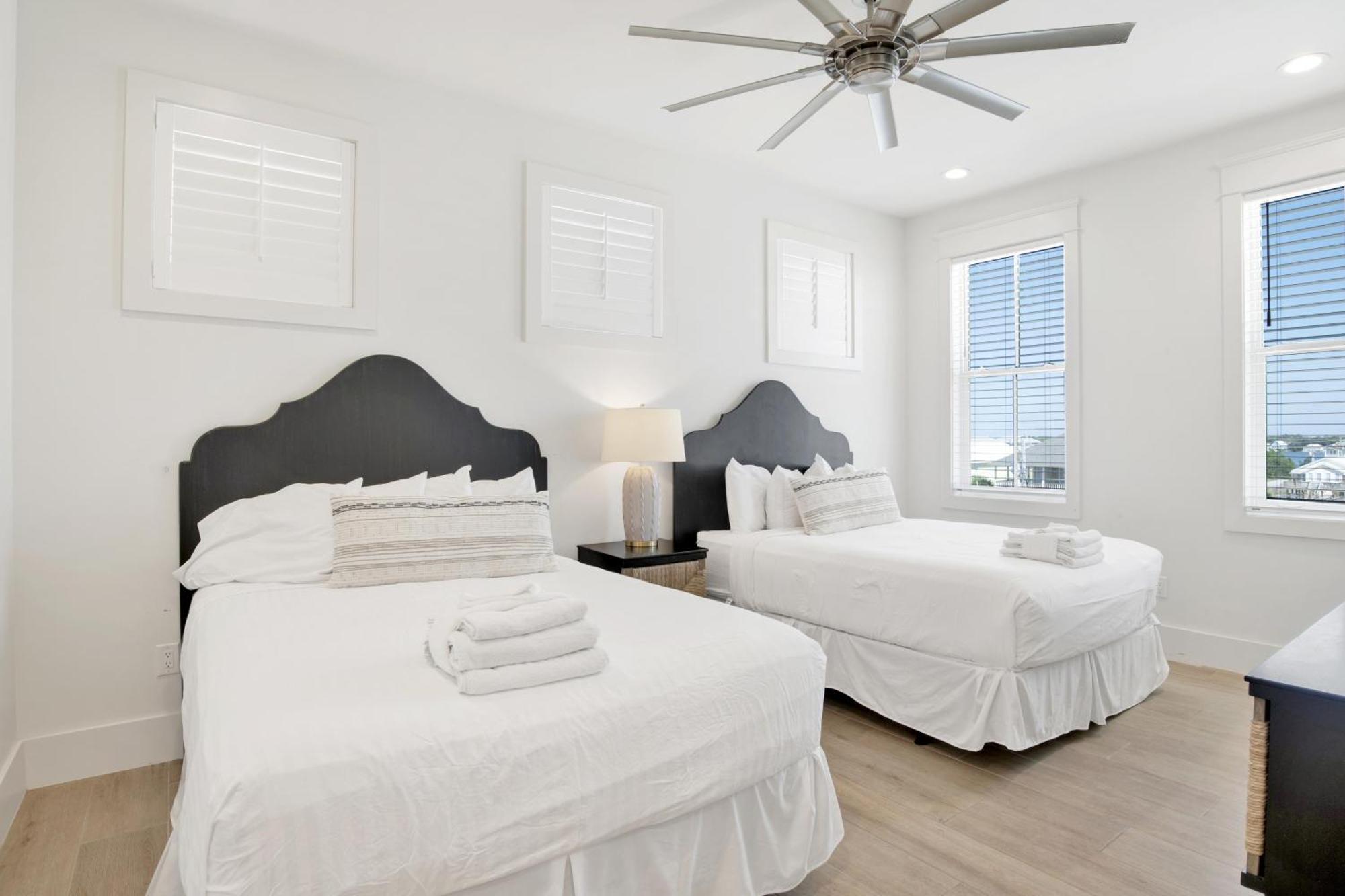 Holiday home Seaside West 12 Bdrm, 11,5 Bath, Private Pools, Sleeps 36