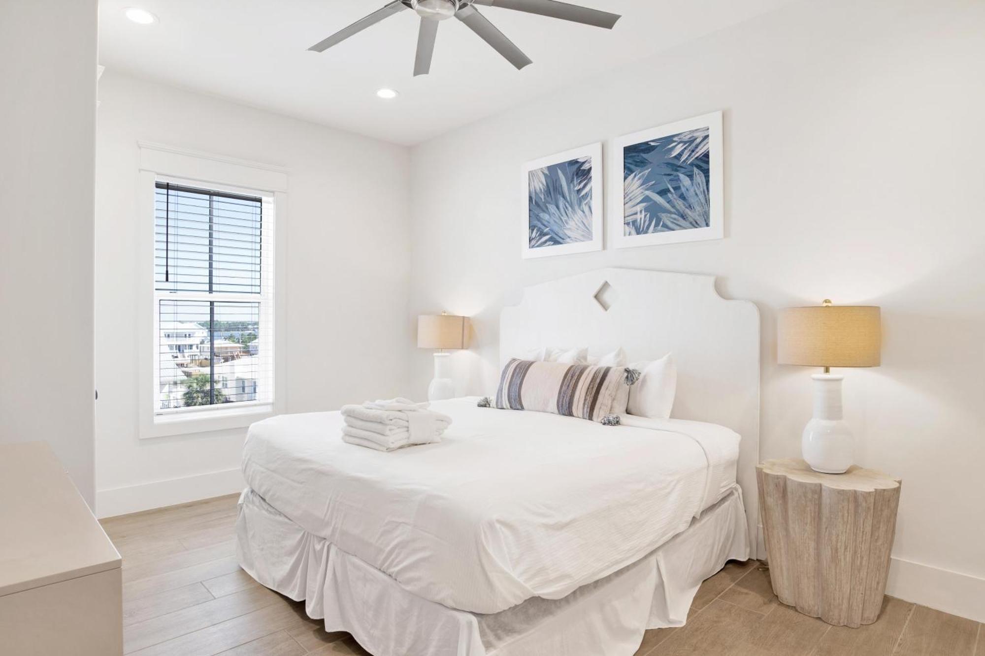 Holiday home Seaside West 12 Bdrm, 11,5 Bath, Private Pools, Sleeps 36