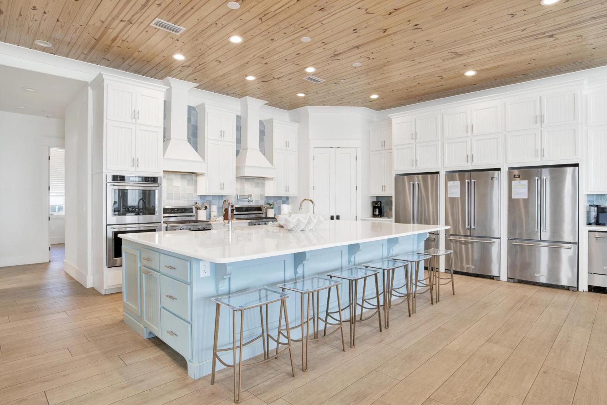 Seaside West 12 Bdrm, 11,5 Bath, Private Pools, Sleeps 36 Holiday home