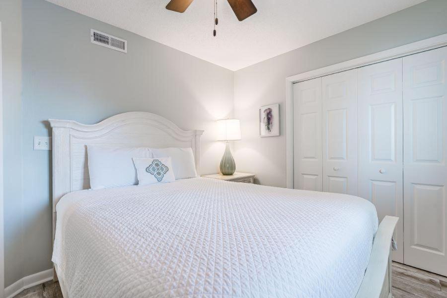 Westwind 301 * Gulf Shores