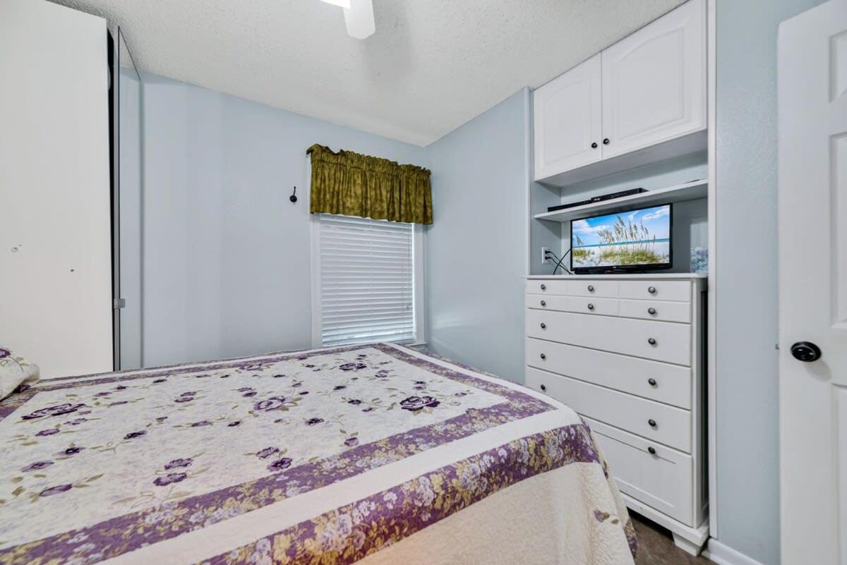 The Front 601- Affordable Beachfront Holiday home Gulf Shores