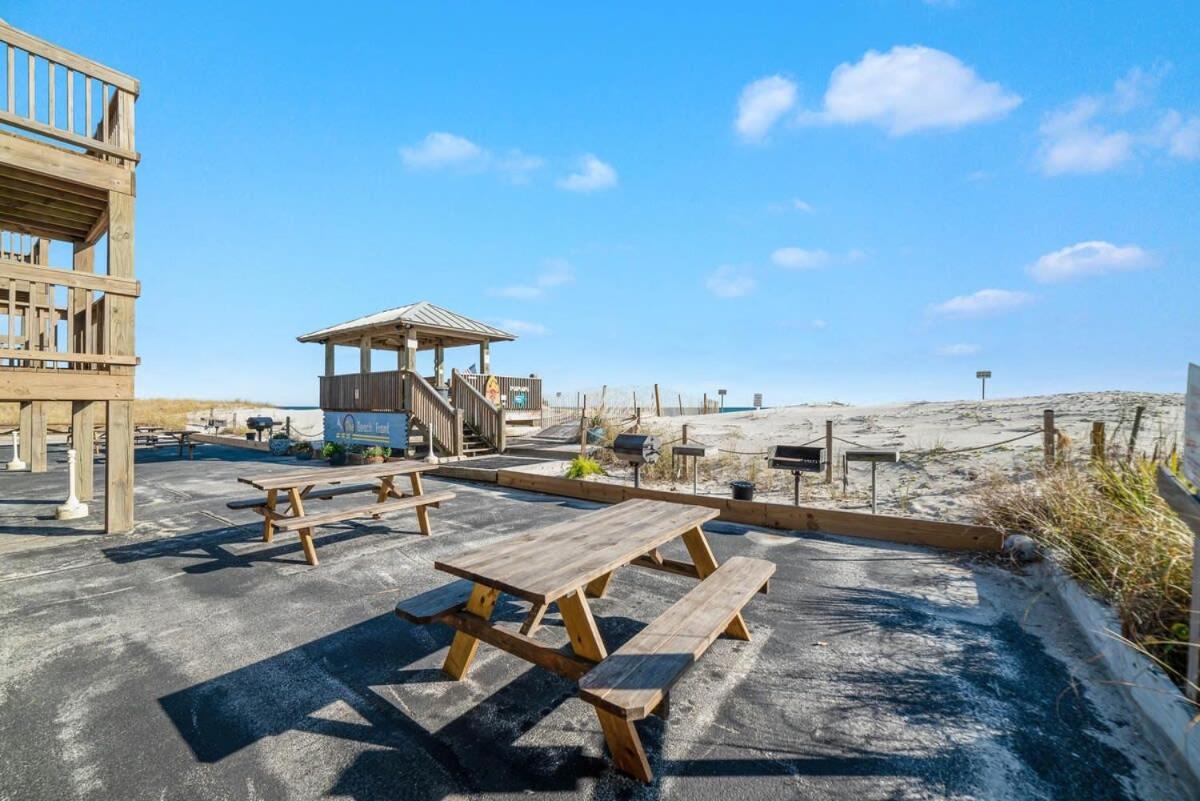 The Front 601- Affordable Beachfront Holiday home Gulf Shores