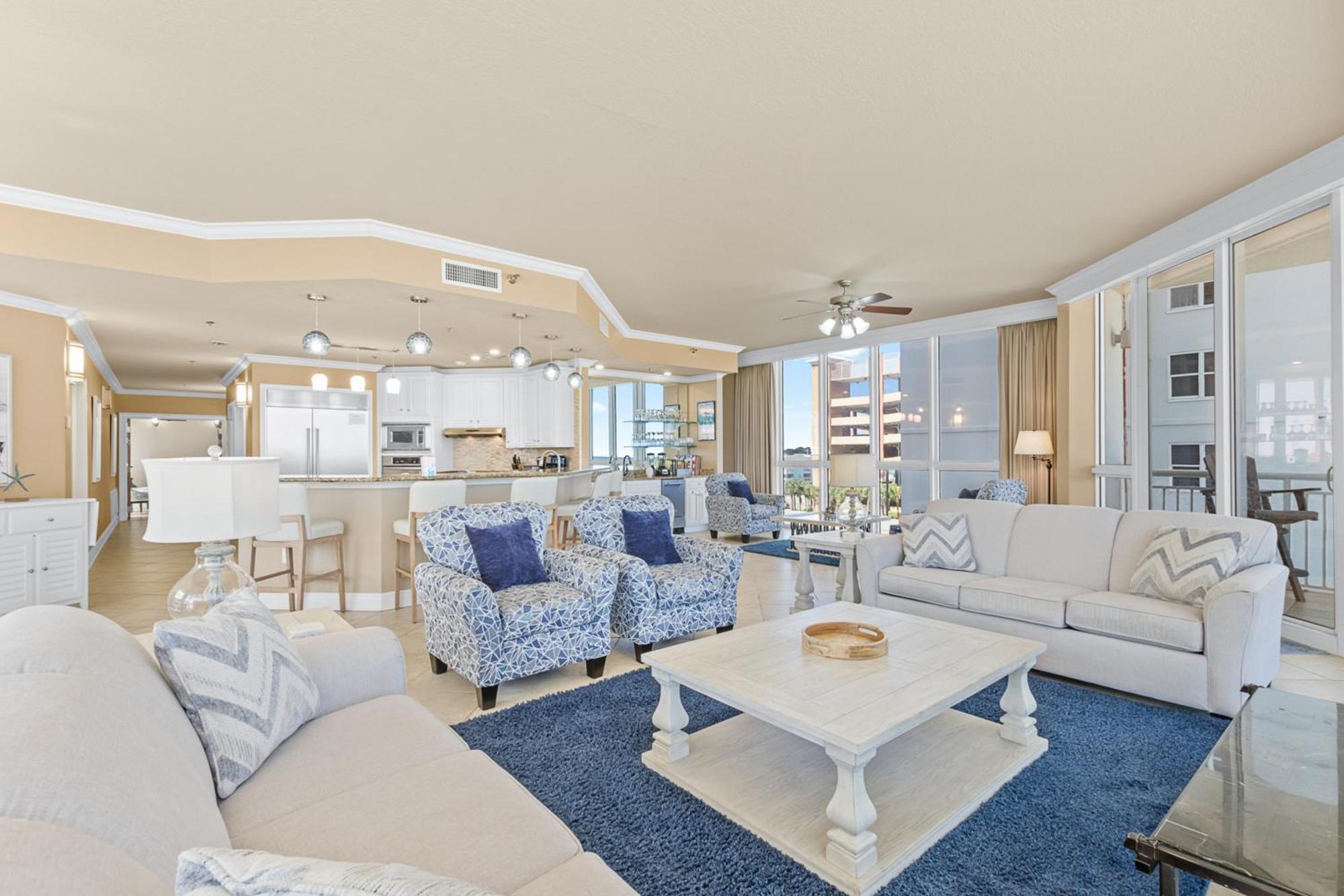 Luxury Penthouse Style Apartment *