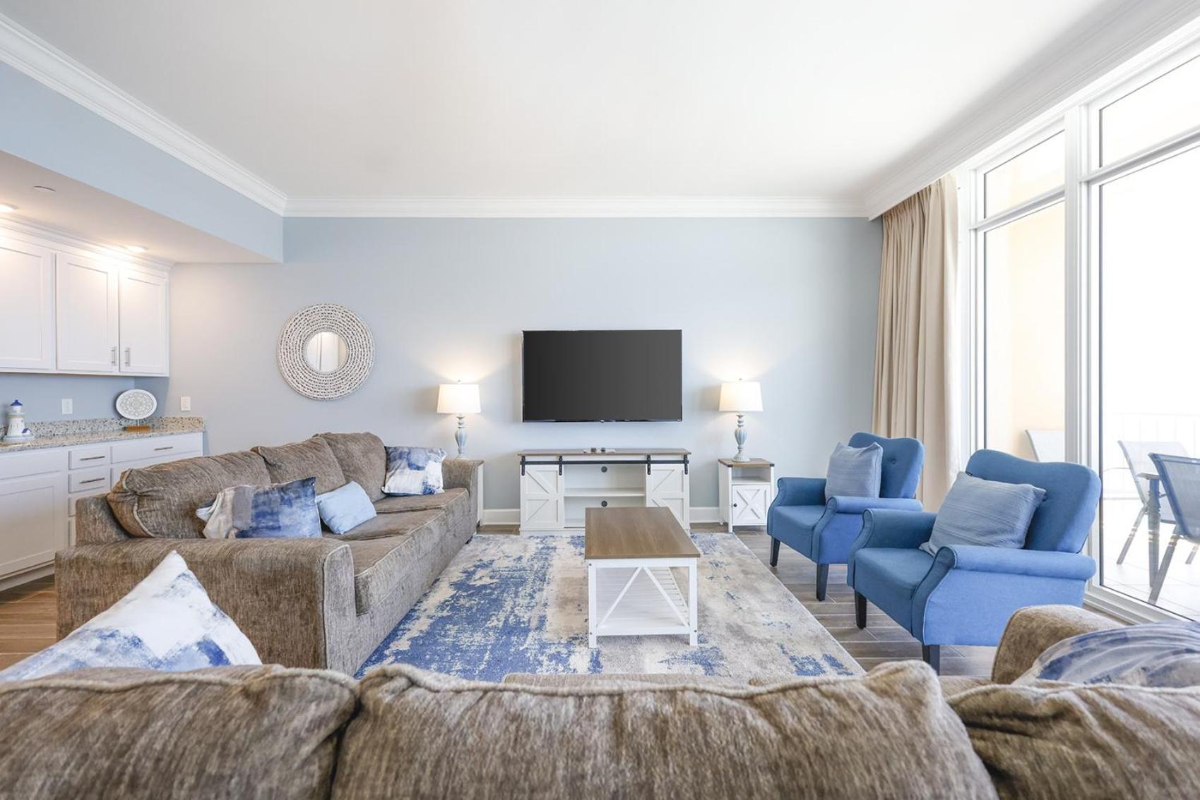 Phoenix Gulf Towers 1802 Apartment *