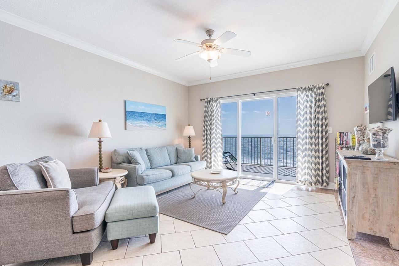 Holiday home Crystal Shores West 704