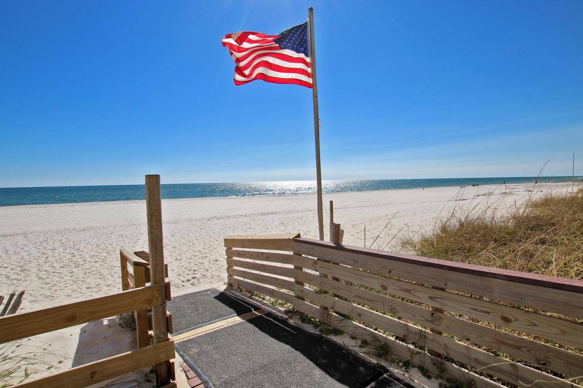 Crystal Shores West 704 Holiday home