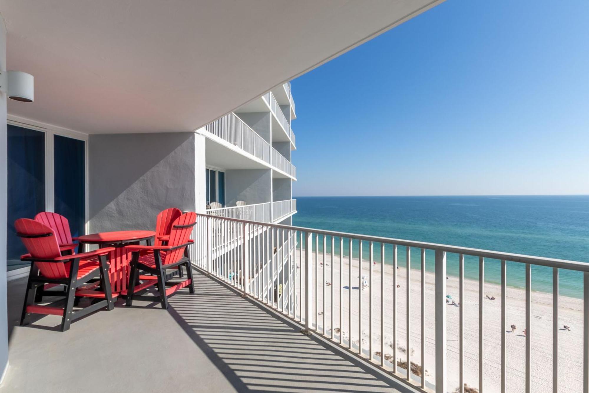 Lighthouse Apartment