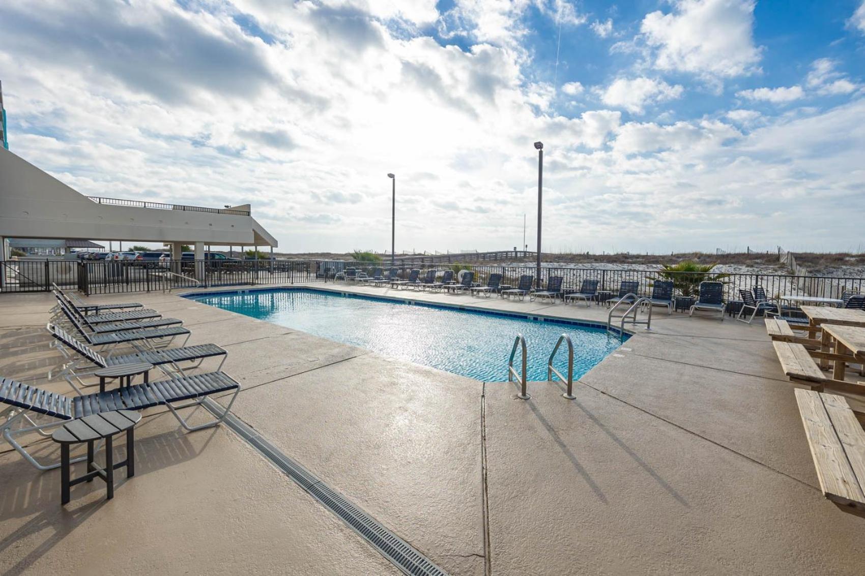 Apartment Island Winds West 174 *