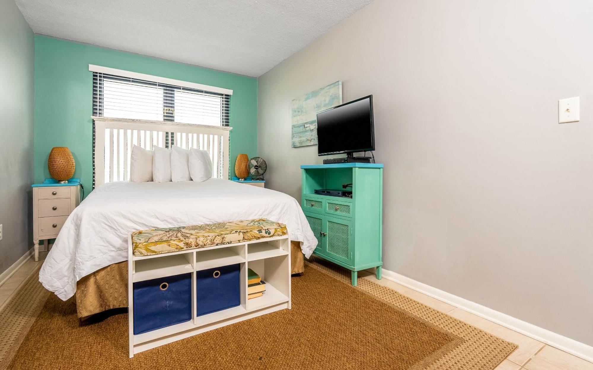 Apartment Island Winds West 174 *