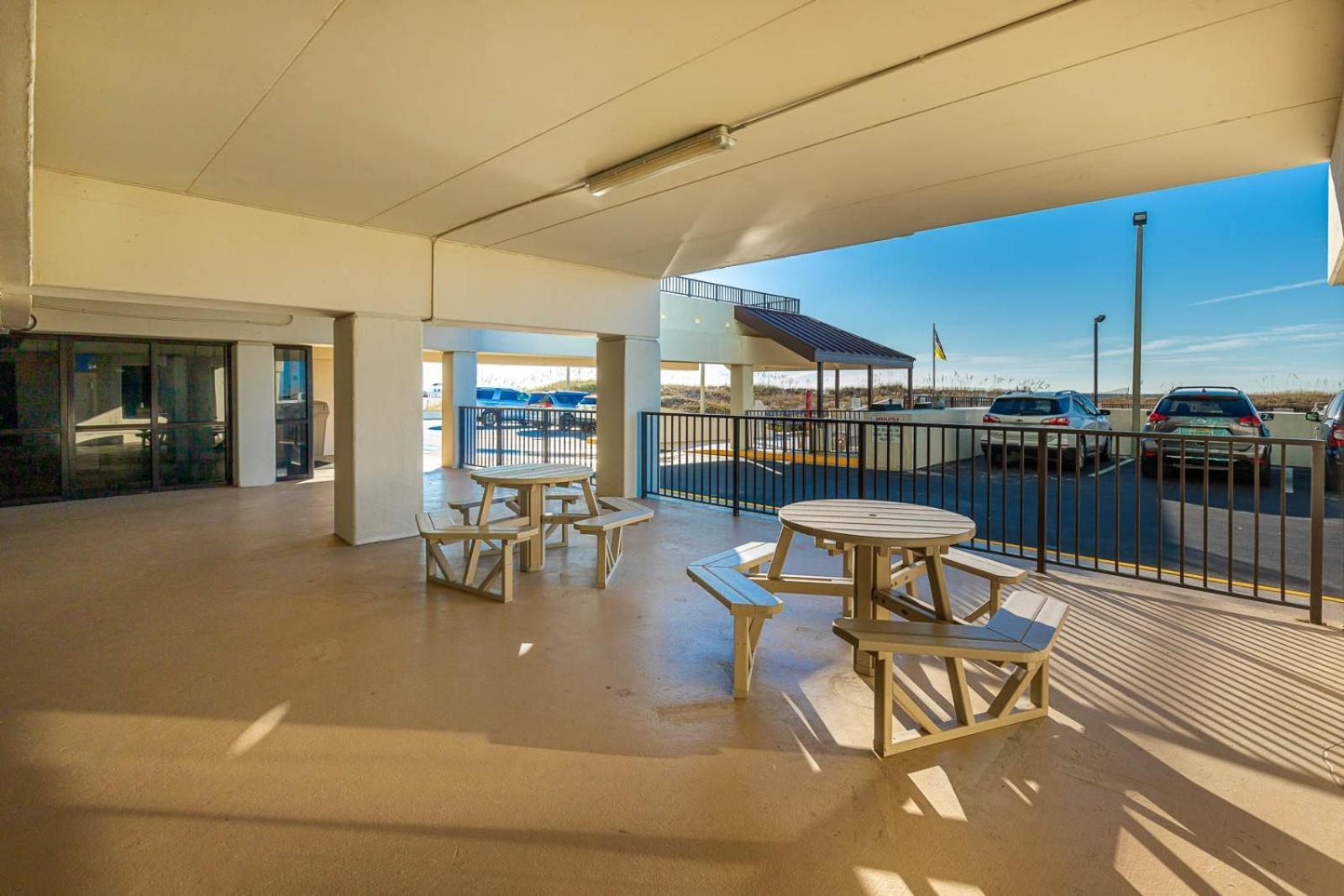Island Winds East 806 Apartment *