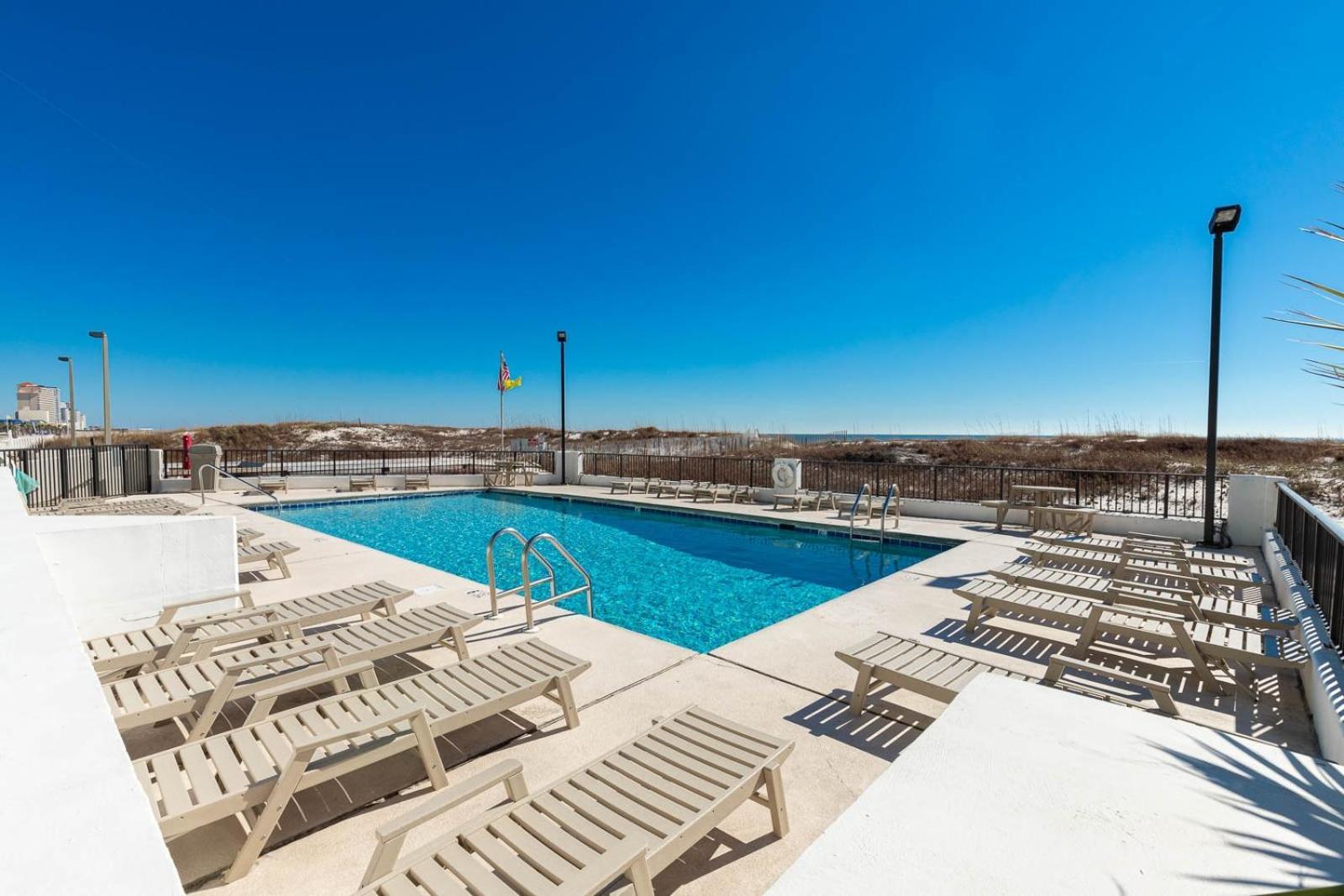 Island Winds East 806 Apartment