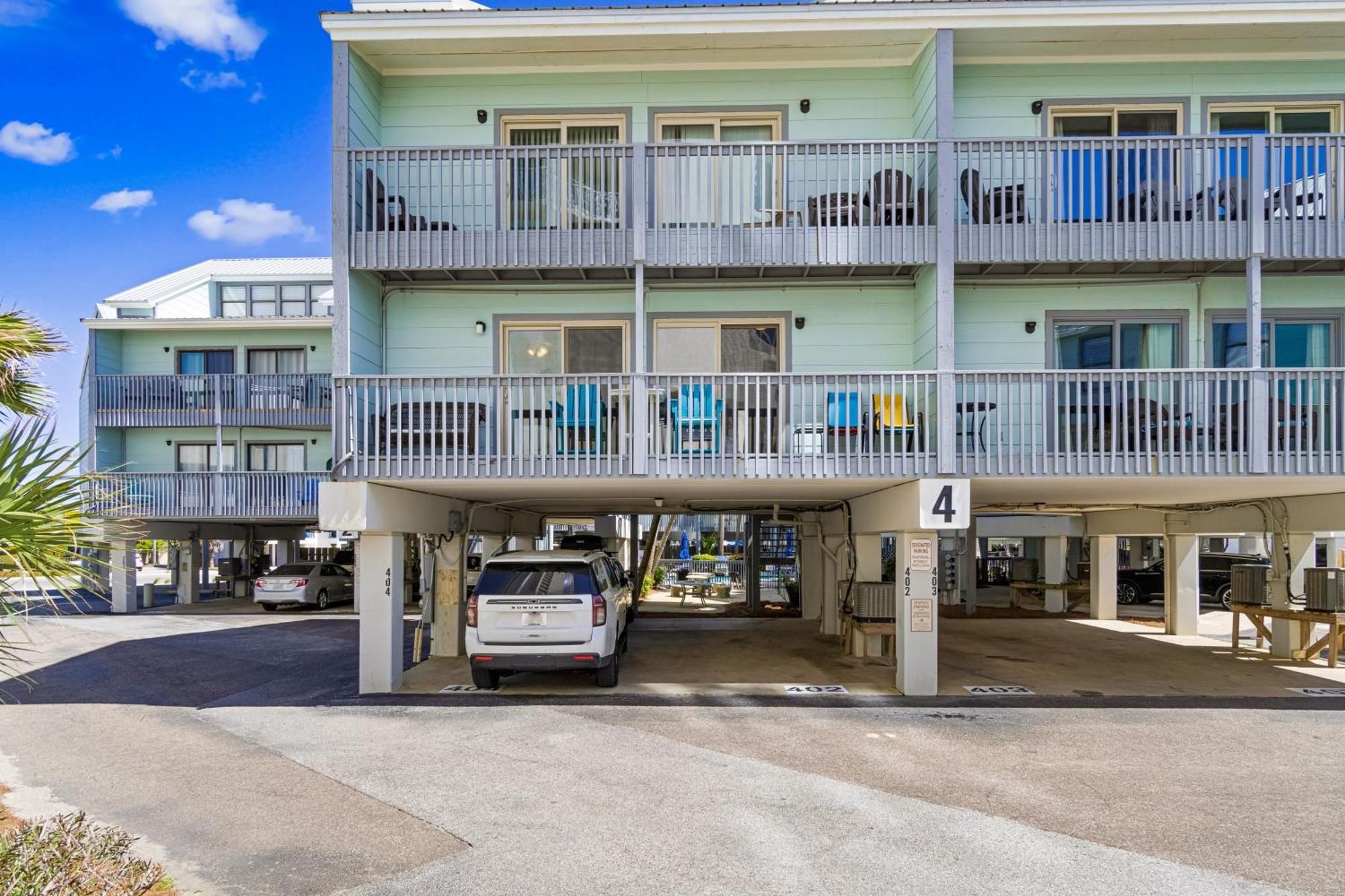 Ocean Reef 402 *