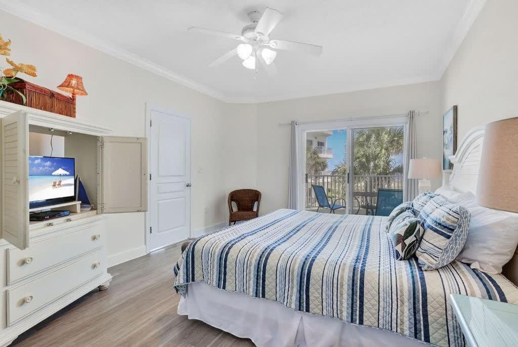 Palm 22-d Beachfront Beach-view Holiday home