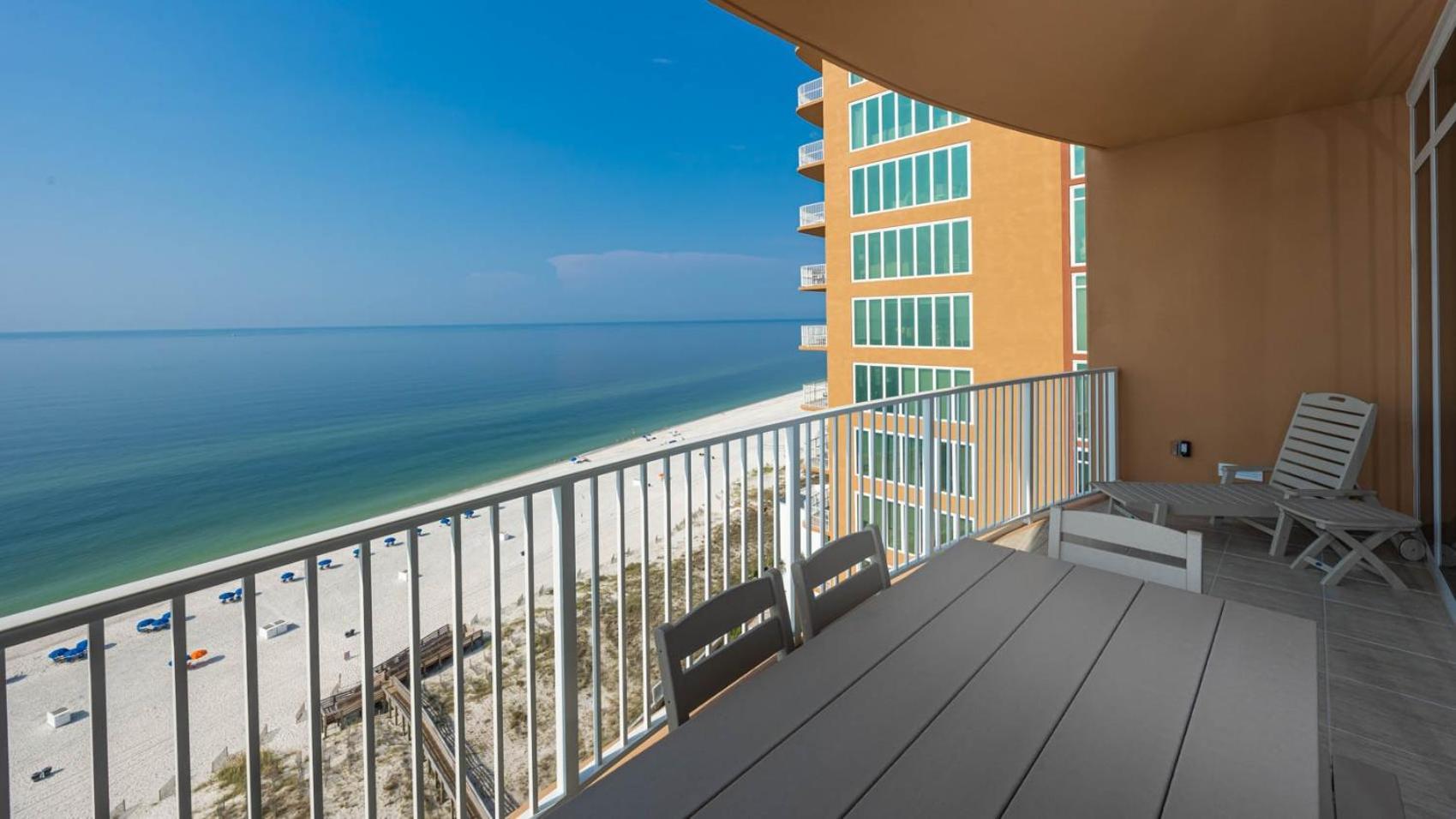 Phoenix Gulf Towers 1406 Apartment