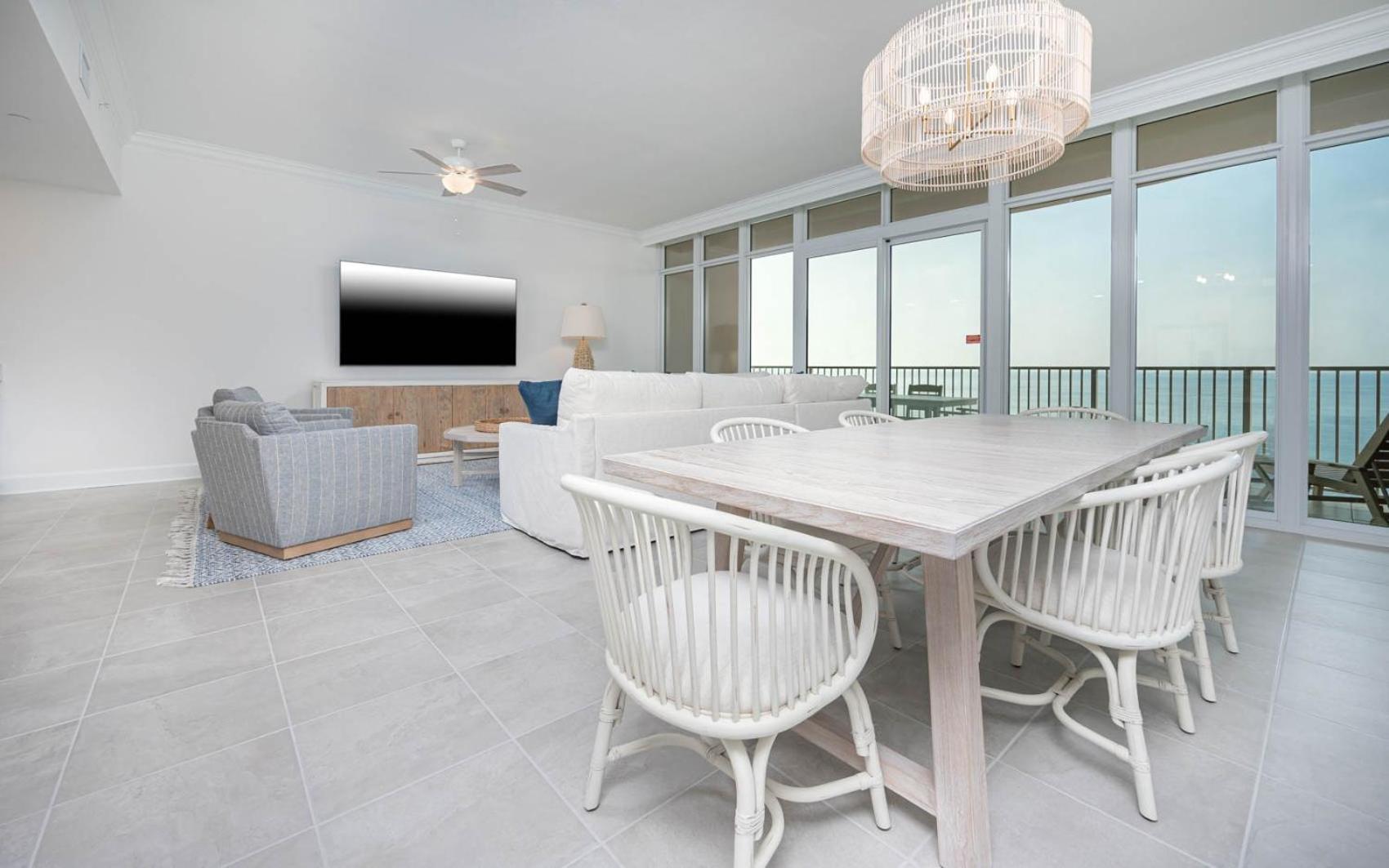 Phoenix Gulf Towers 1506 Apartment
