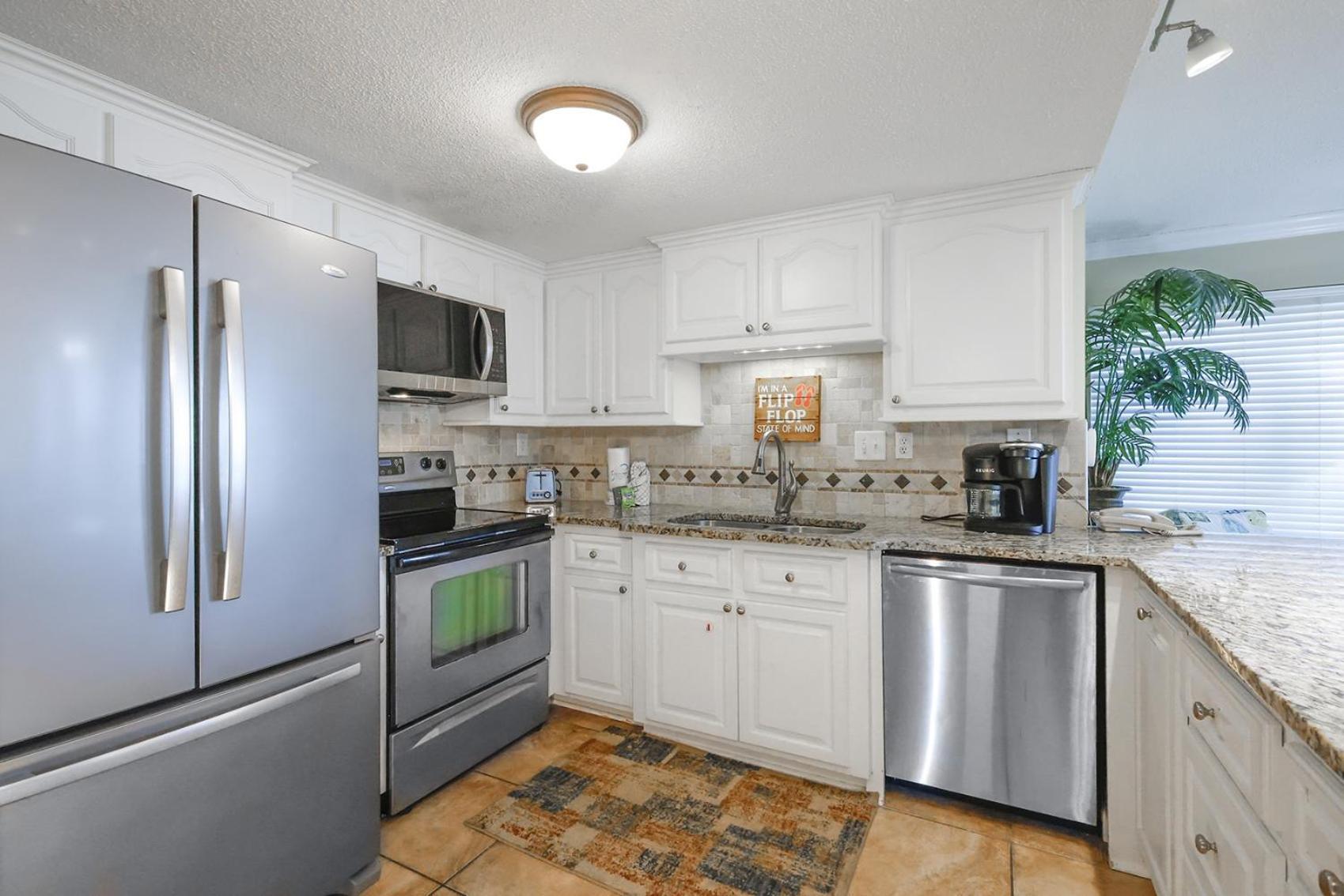 Apartment Island Winds West 470