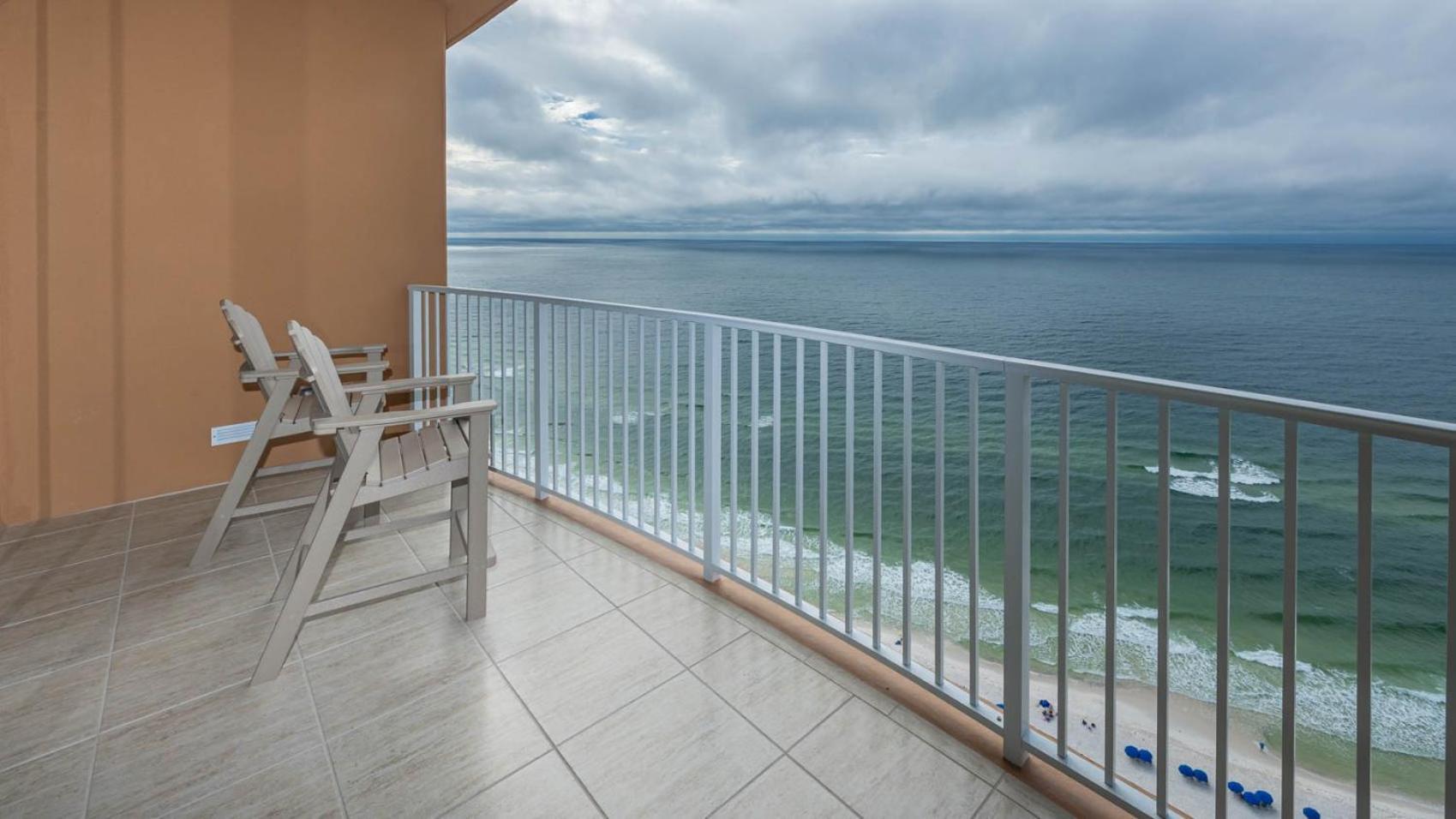 Phoenix Gulf Towers 2706 Apartment