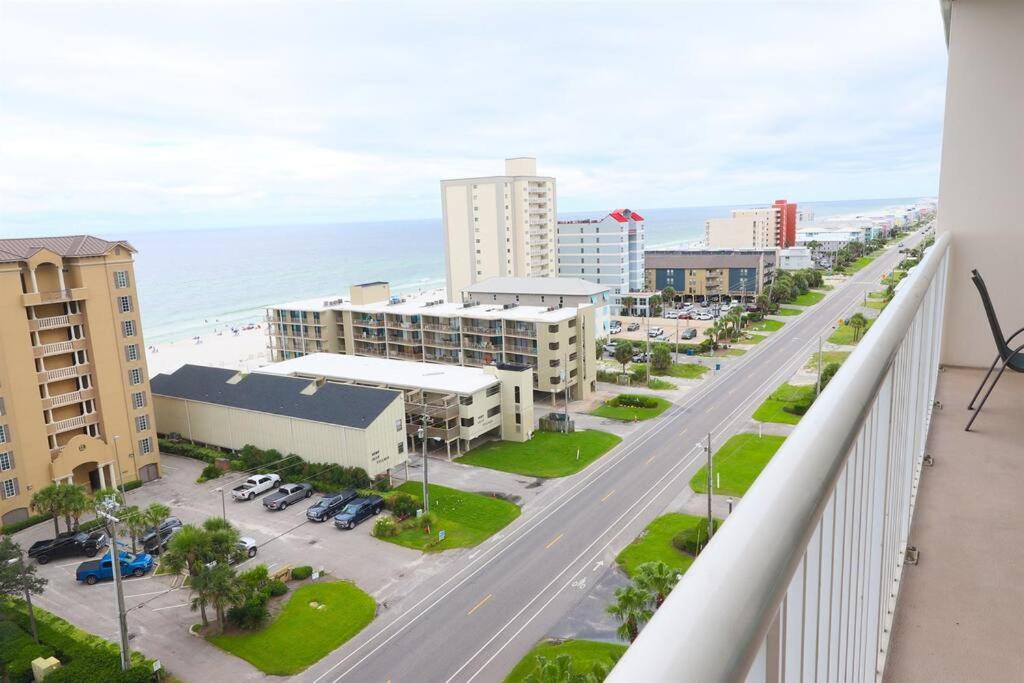 Apartment 10th Floor Crystal Tower 2 Bedroom With 2 Outdoor Pools, Lazy River, Heated Indoor Pool, And Direct Access Gulf Shores