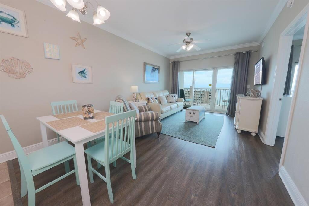 10th Floor Crystal Tower 2 Bedroom With 2 Outdoor Pools, Lazy River, Heated Indoor Pool, And Direct Access *