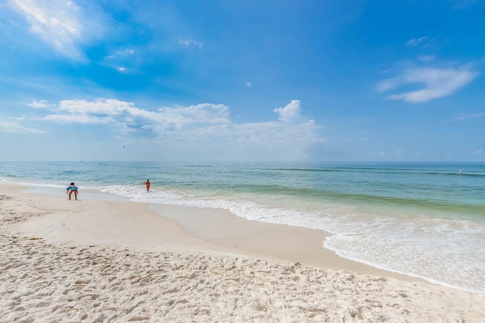 Apartment Island Winds West 170