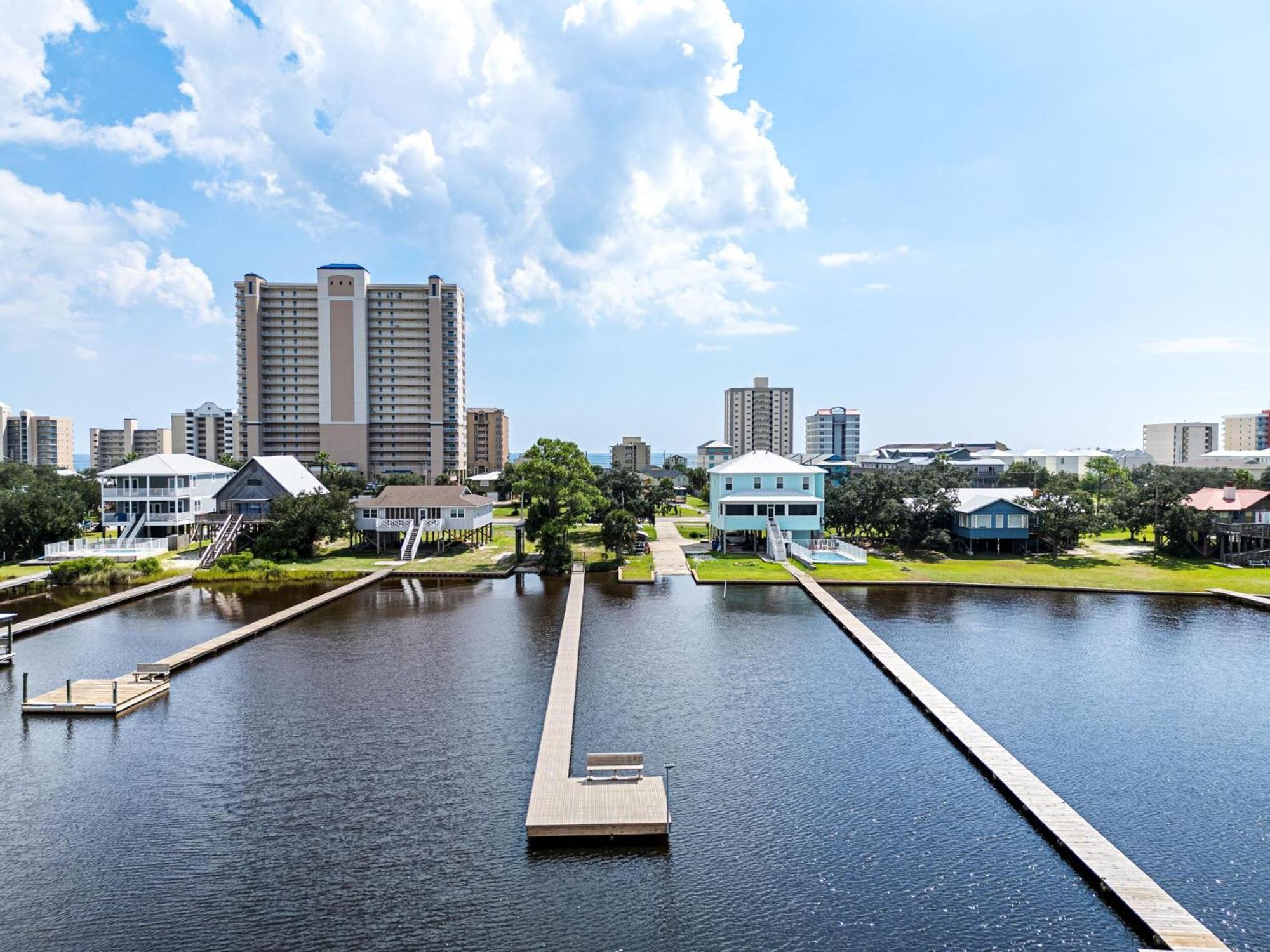 Gulf Village 315 *