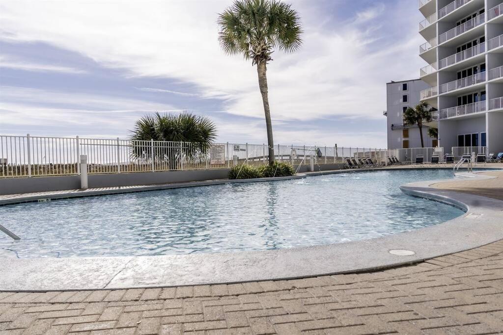 2 Bedroom Lighthouse On The With 2 Outdoor Pools And Heated Indoor Pool * Gulf Shores
