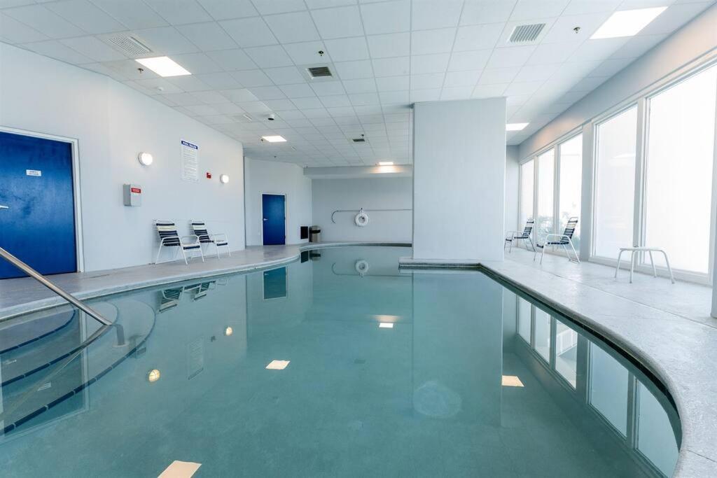 Apartment 2 Bedroom Lighthouse On The With 2 Outdoor Pools And Heated Indoor Pool