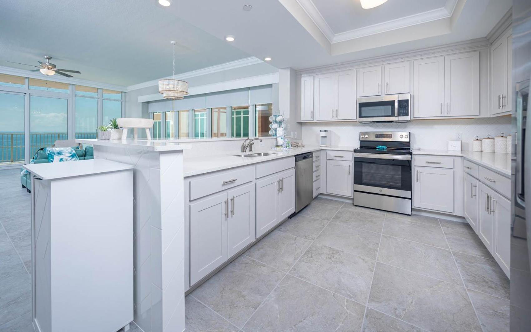 Phoenix Gulf Towers 2205 Apartment