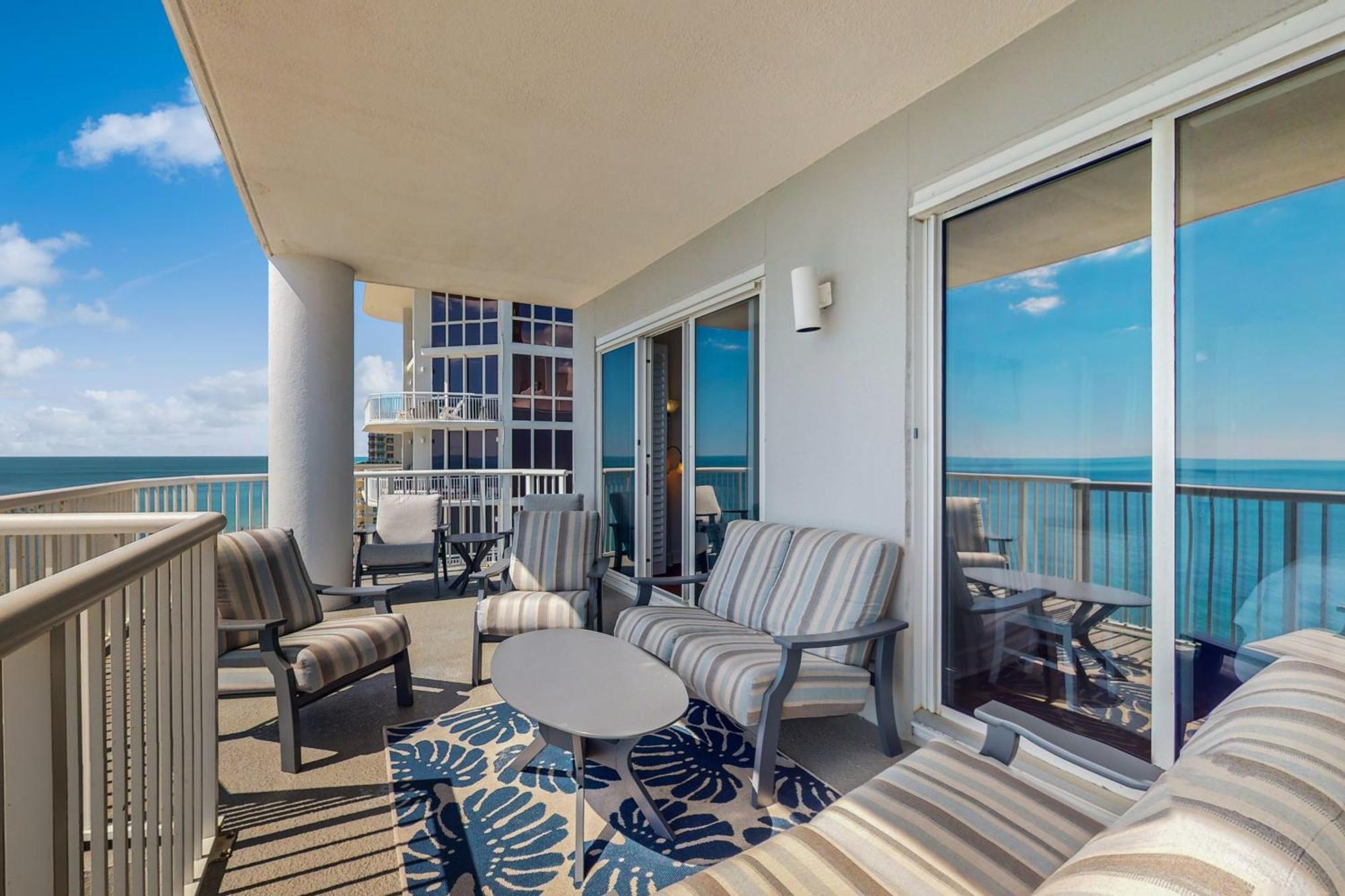 Island Royale Penthouse 106 *