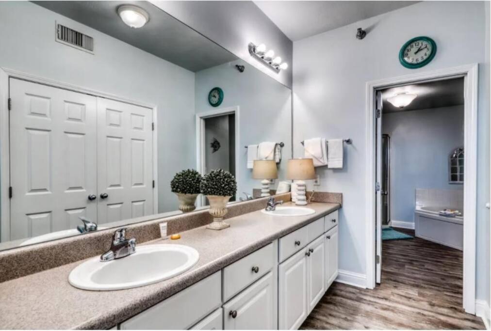 Lighthouse 1115 On The 3br 3ba *