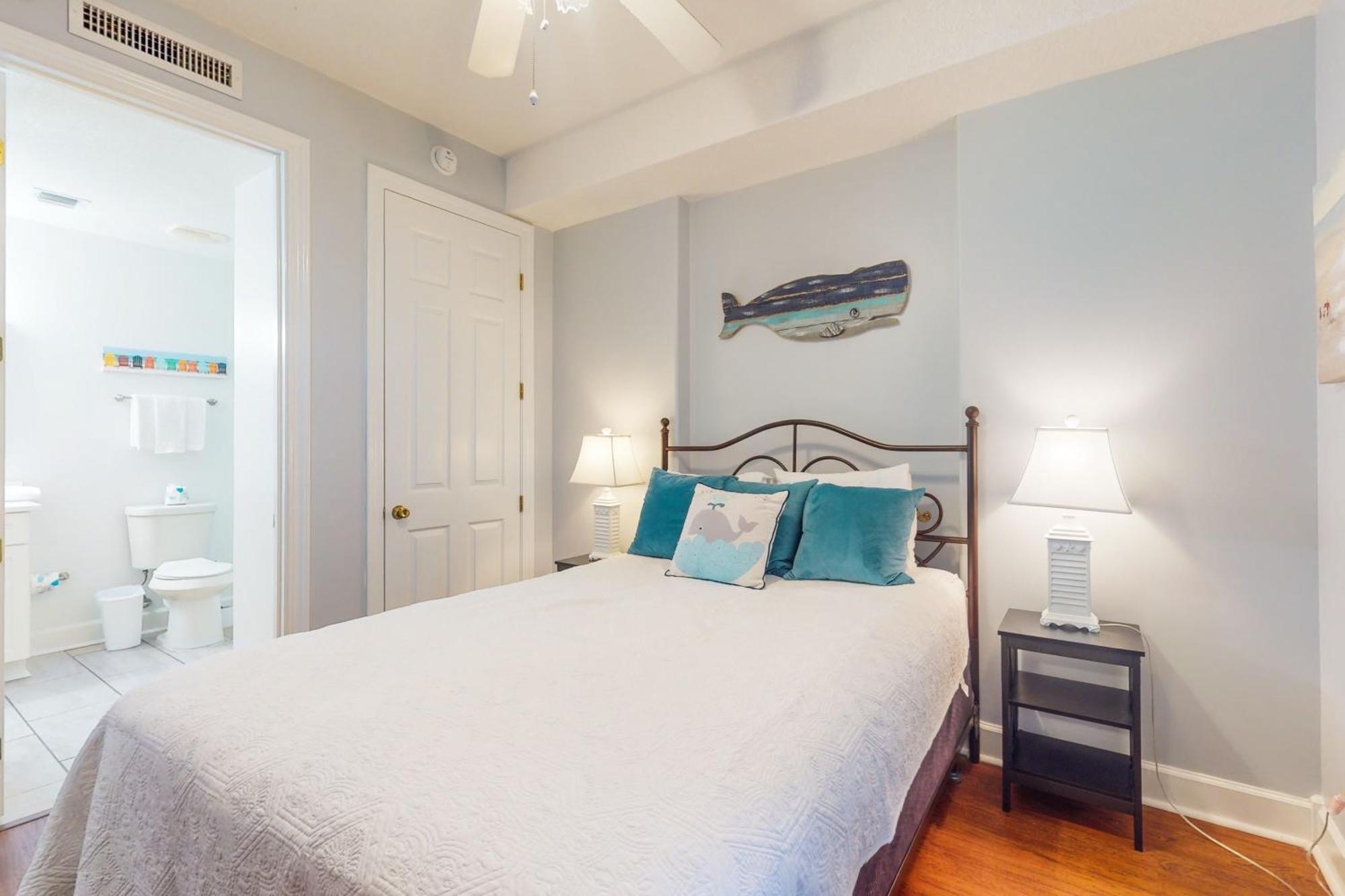 Apartment Island Royale #702 *