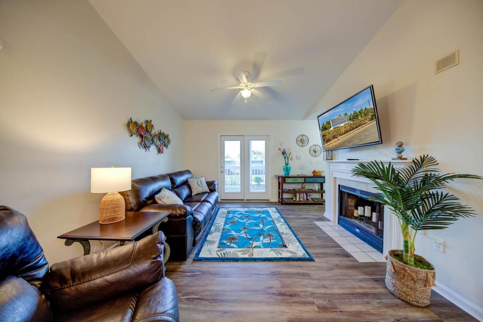 Colony Club T8 By Collection Holiday home