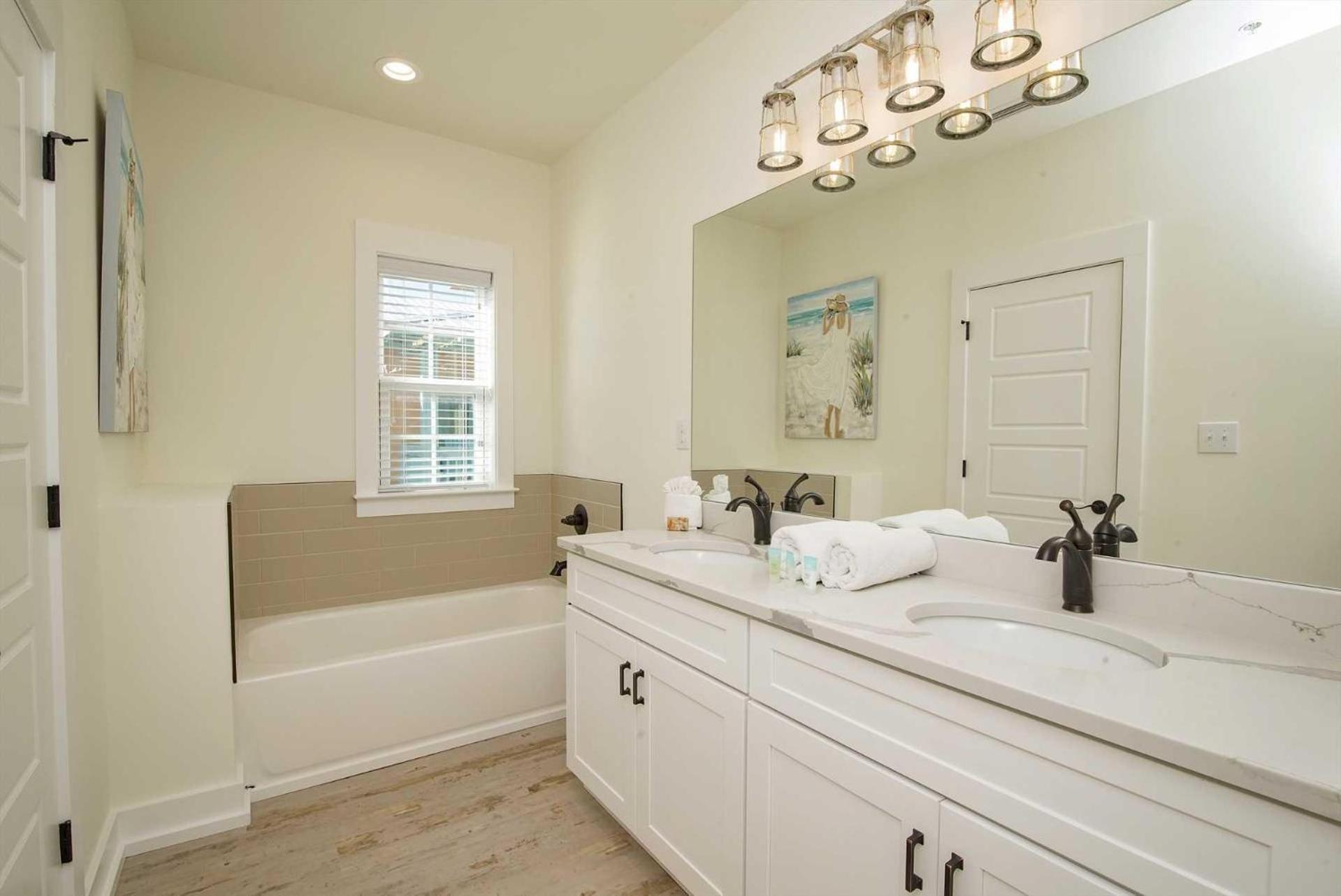 Breezyville Northeast Sun 7br Lockout