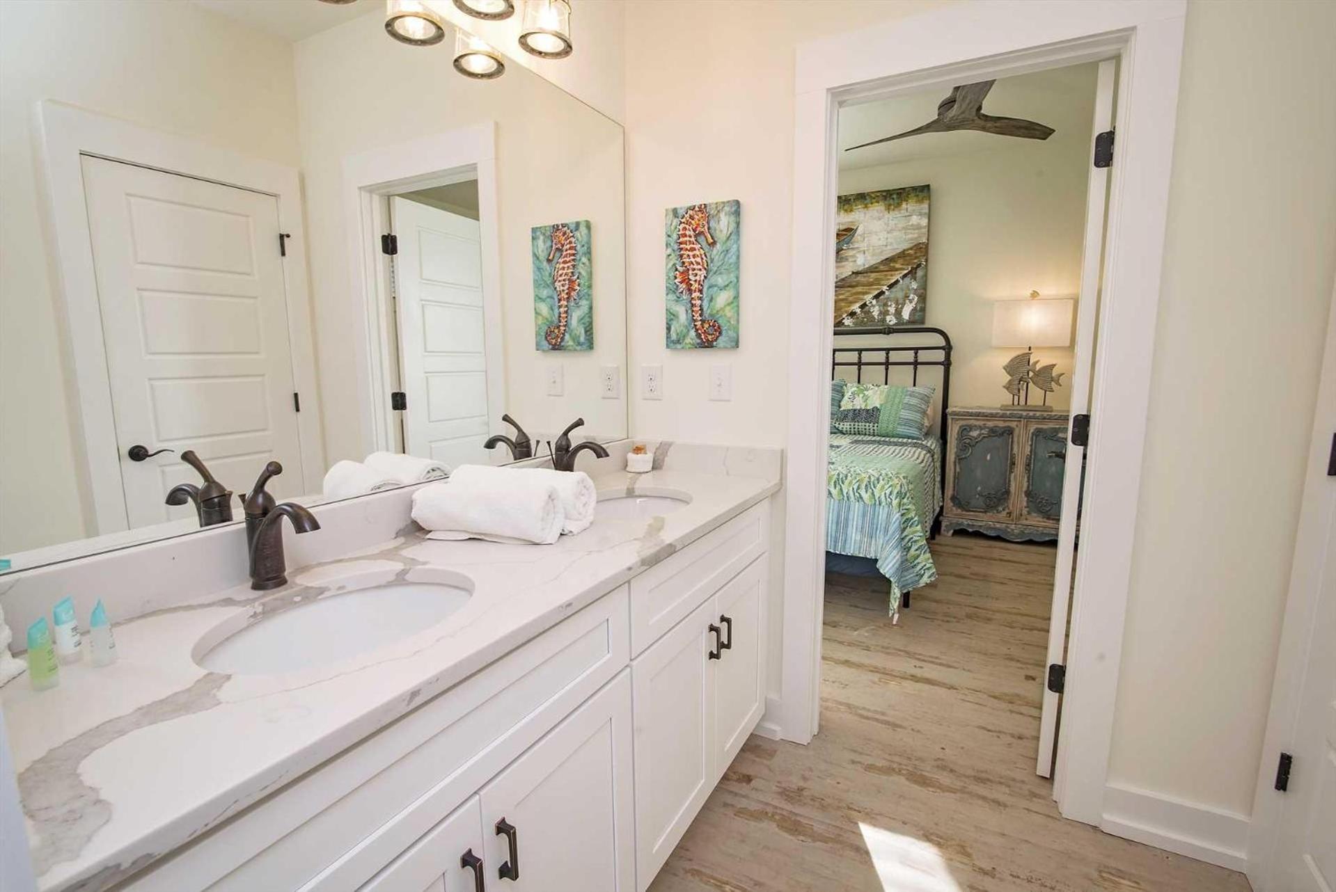 Breezyville Southwest Sea 12br Holiday home