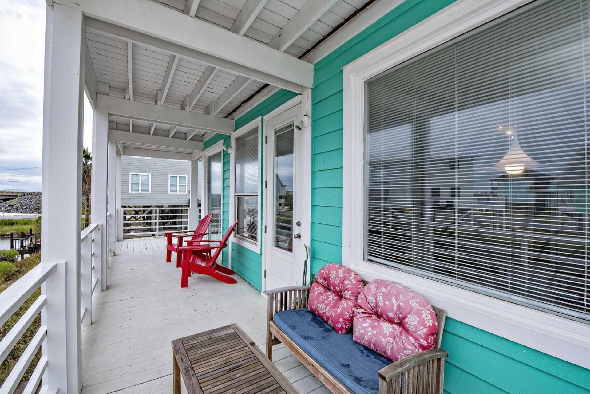 Teal & Tonic * Gulf Shores
