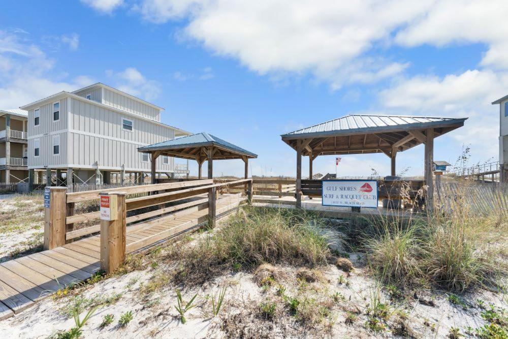 Surf & Racquet 515a Holiday home