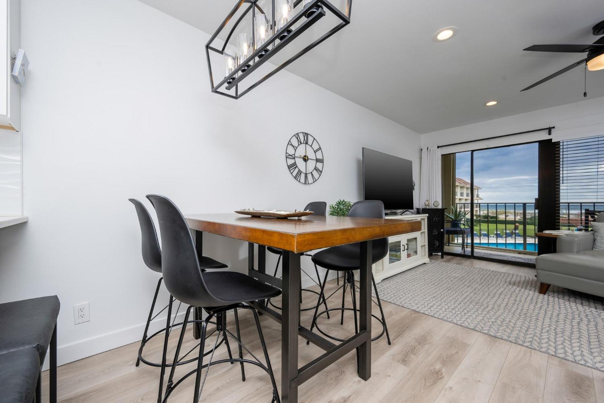 Gulf Side Townhomes 20 *