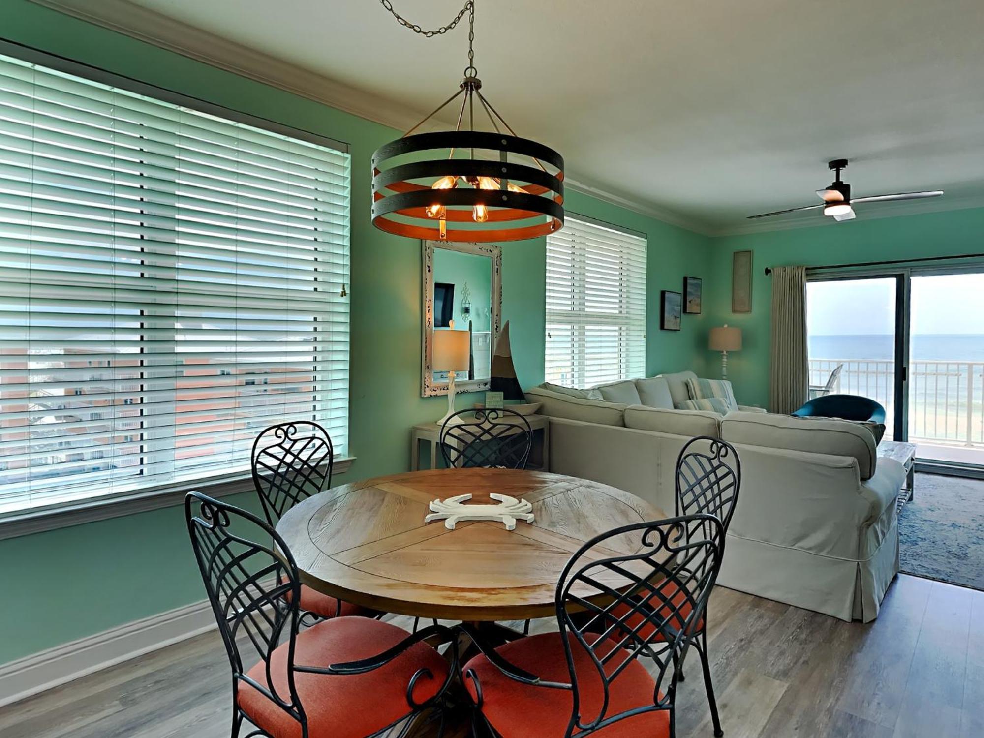 Apartment Crystal Shores 401
