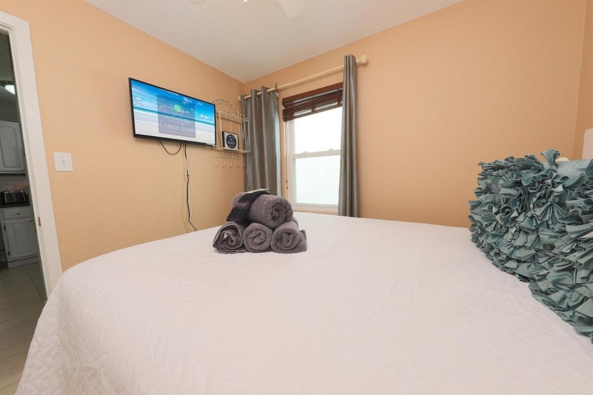 Get Seahabilitated 2 Bedroom With Full And Half Bath At Sunrise Village On The In Apartment *