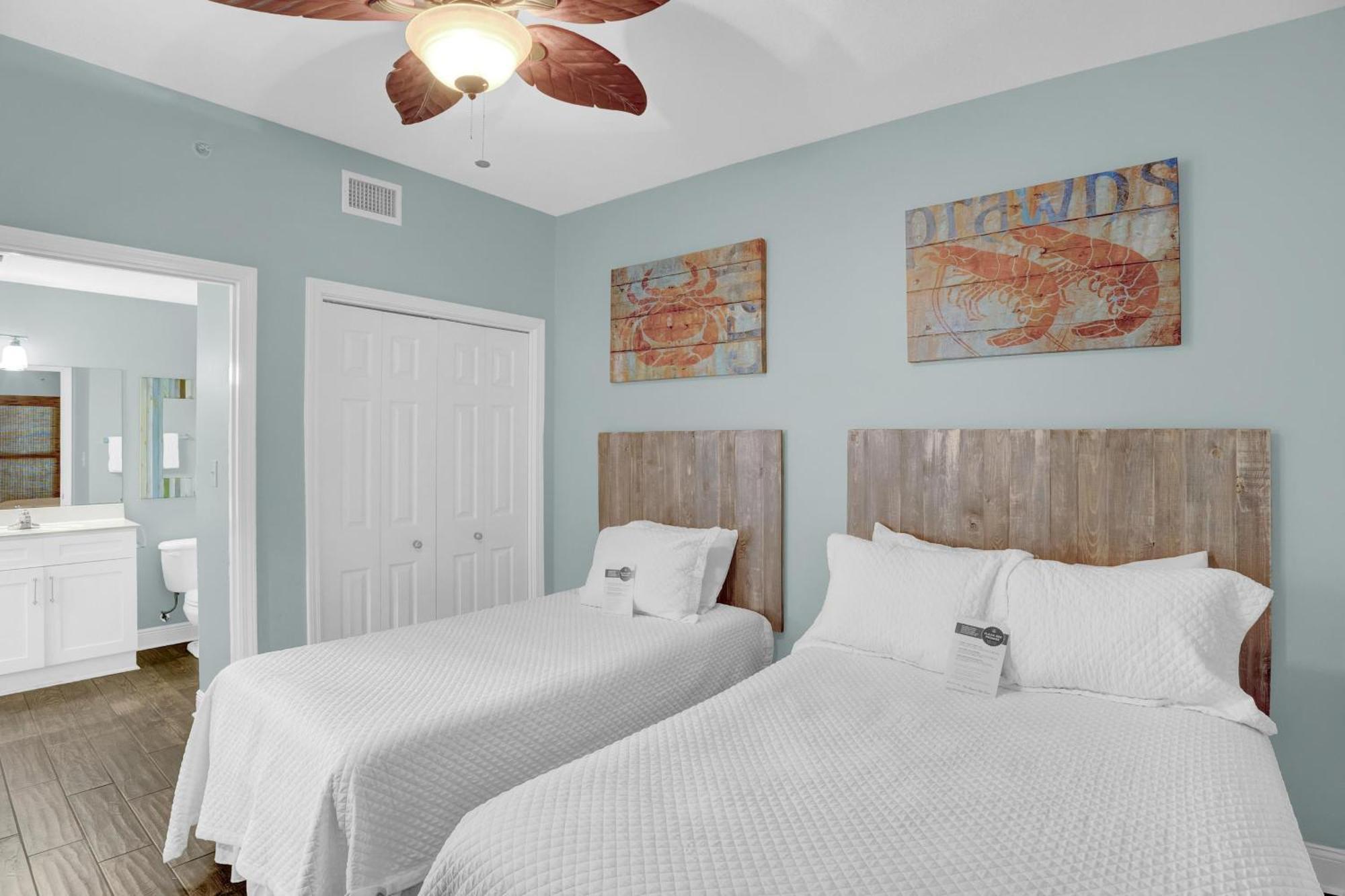 Crystal Shores 604 Holiday home