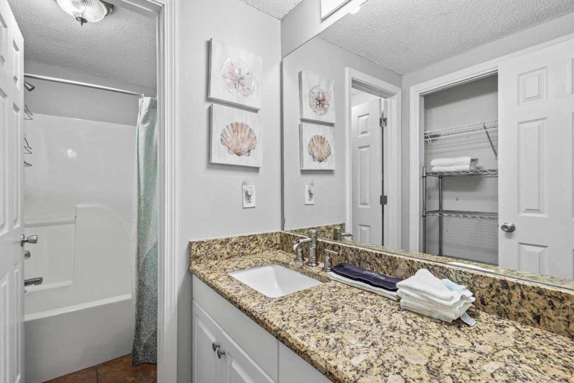 Caribbean 502 Apartment *