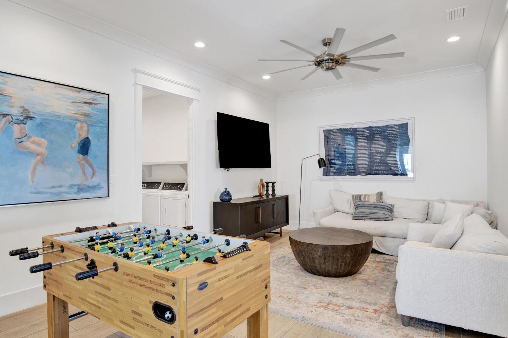 Seaside West 12 Bdrm, 11,5 Bath, Private Pools, Sleeps 36 * Gulf Shores